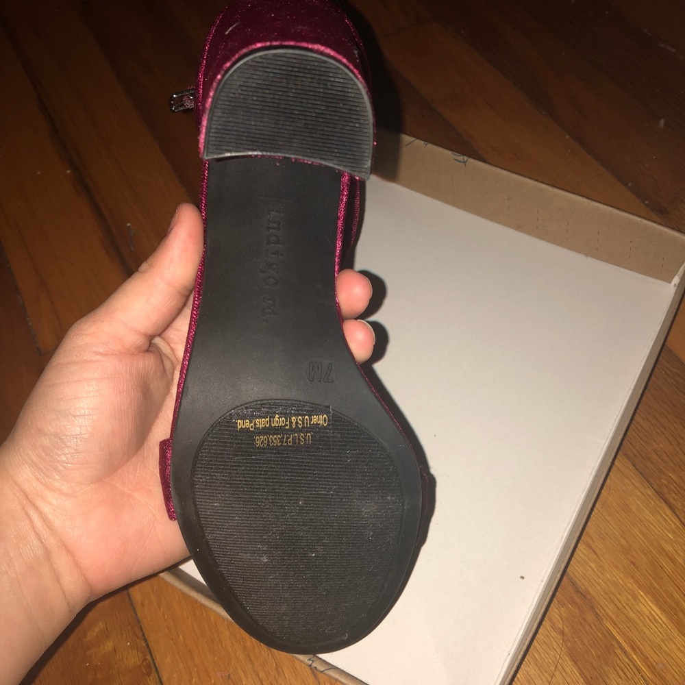 Heels - Picture 4 of 4